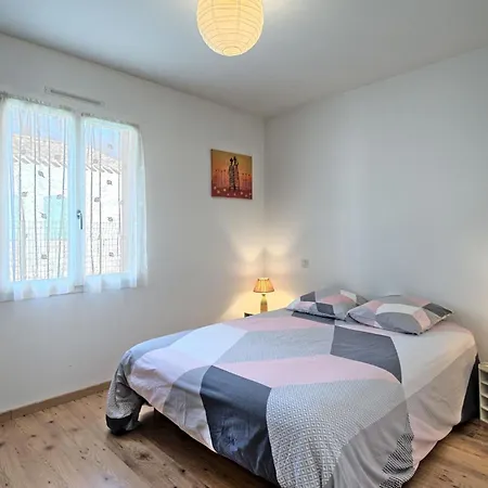 Charme De La Fradiniere By Interhome Nyaraló