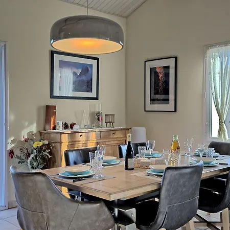 Nyaraló Charme De La Fradiniere By Interhome